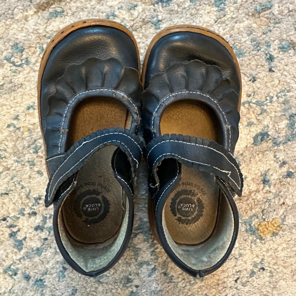 Livie & Luca Navy Toddler Mary Janes Size 9